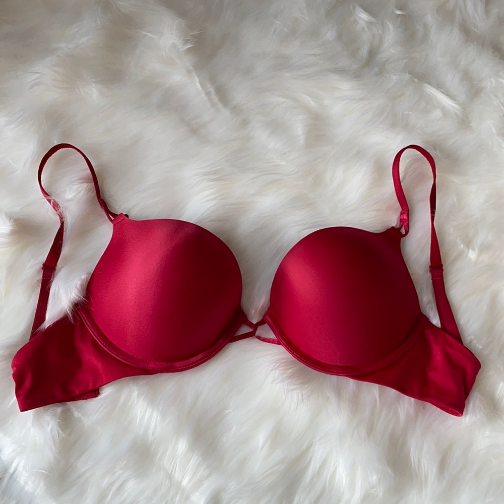 Victoria Secret bombshell Bra